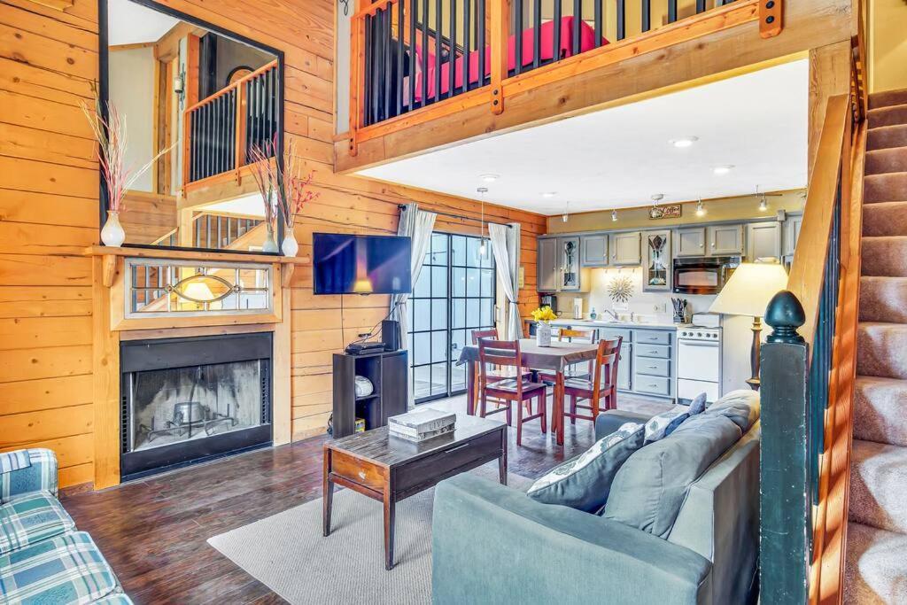 3 Bedroom Log Cabin Condo Close To Everything! Branson Ngoại thất bức ảnh